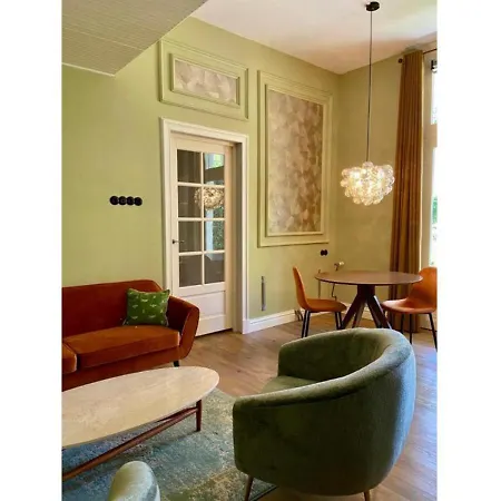 B&B De Oude Dorpsbakker 엘레콤